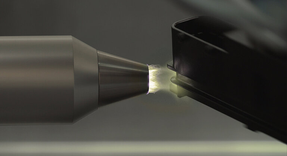 PC材料表面等離子體處理對(duì)有機(jī)硅涂層附著力的影響